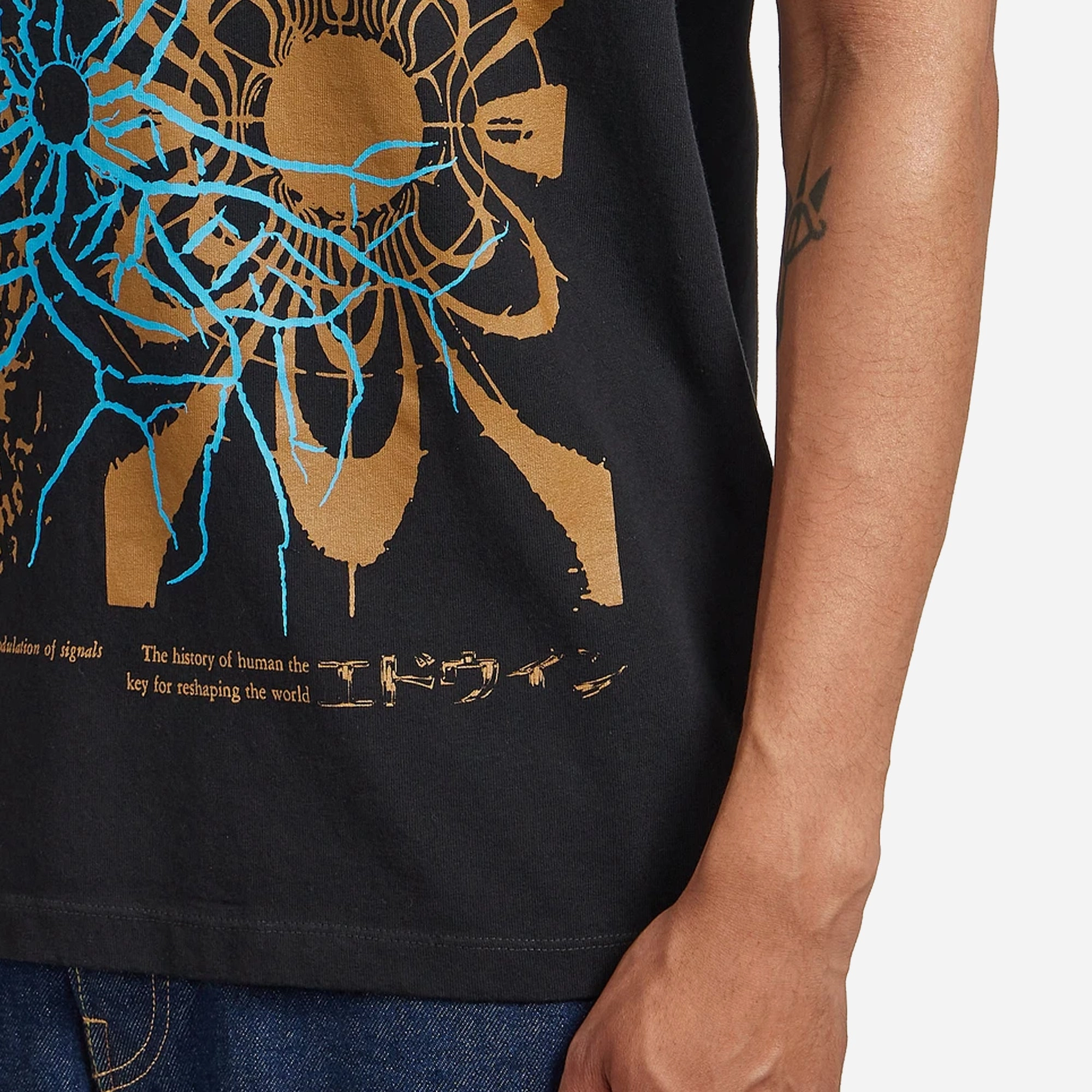 EDWIN | ANALOGUE METAPHOR T-SHIRT { BLACK