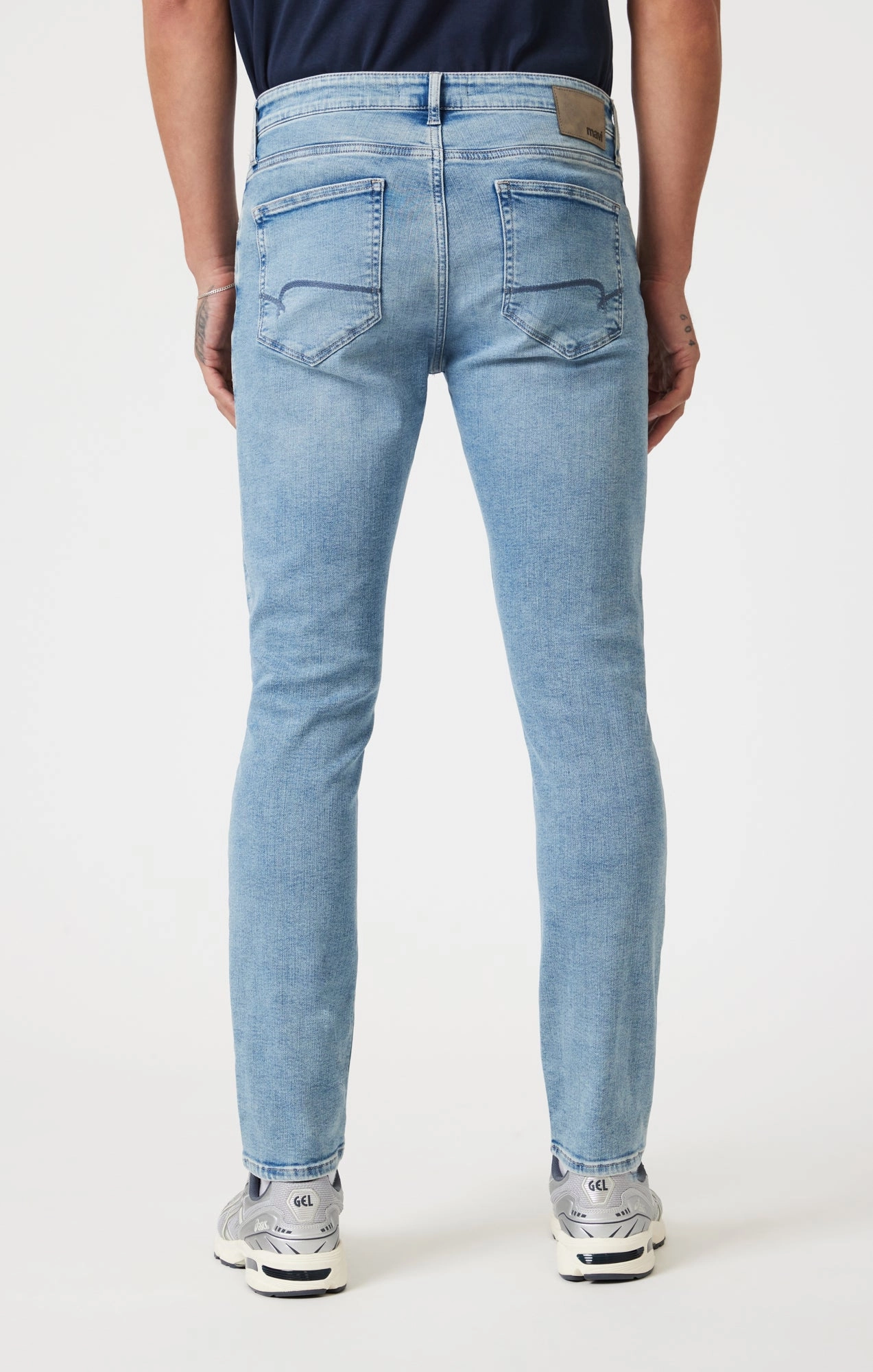 JAKE SLIM LEG IN LIGHT USED FEATHER BLUE