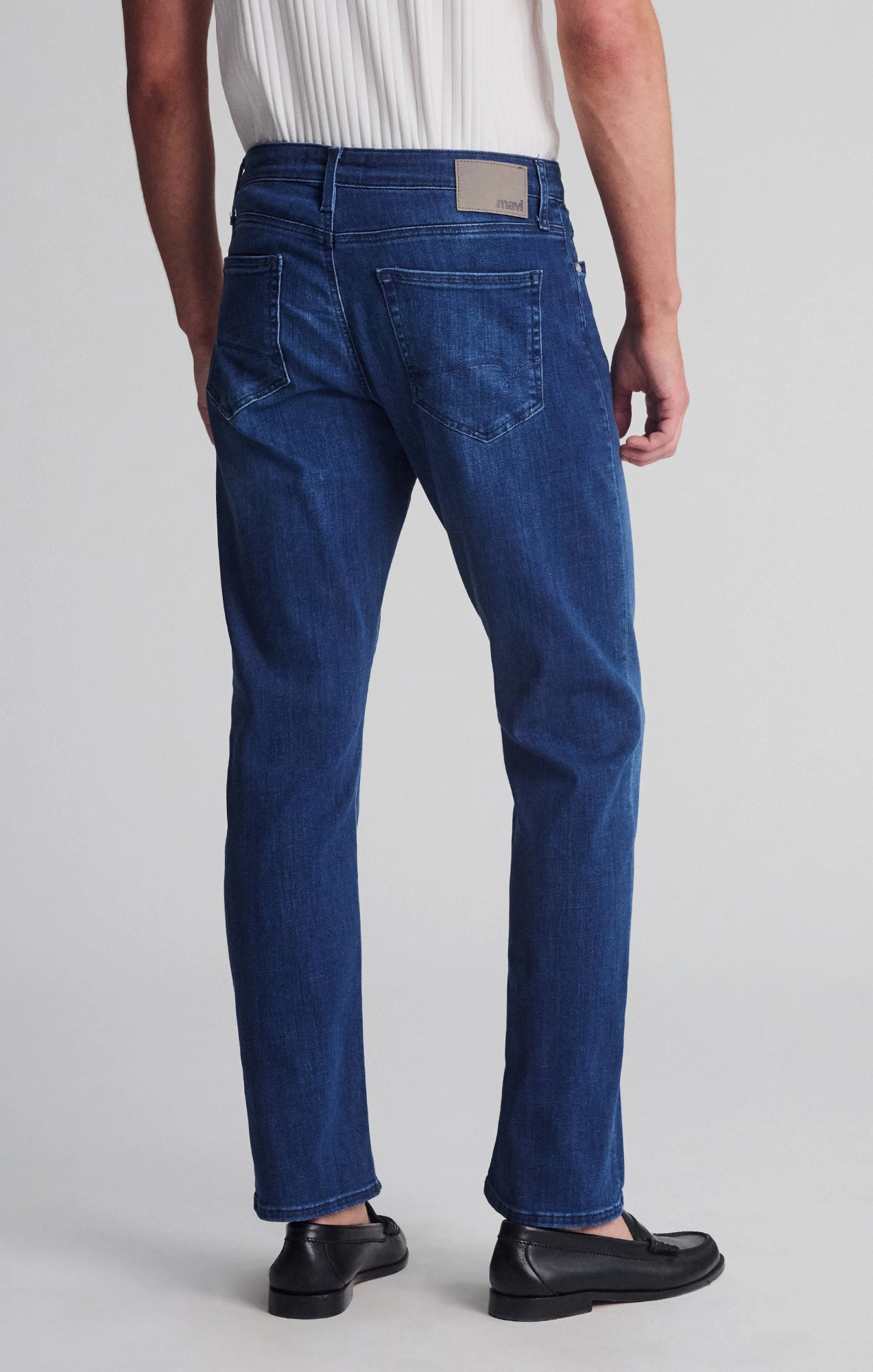 MATT RELAXED STRAIGHT LEG IN DEEP BRUSHED FEATHER BLUE