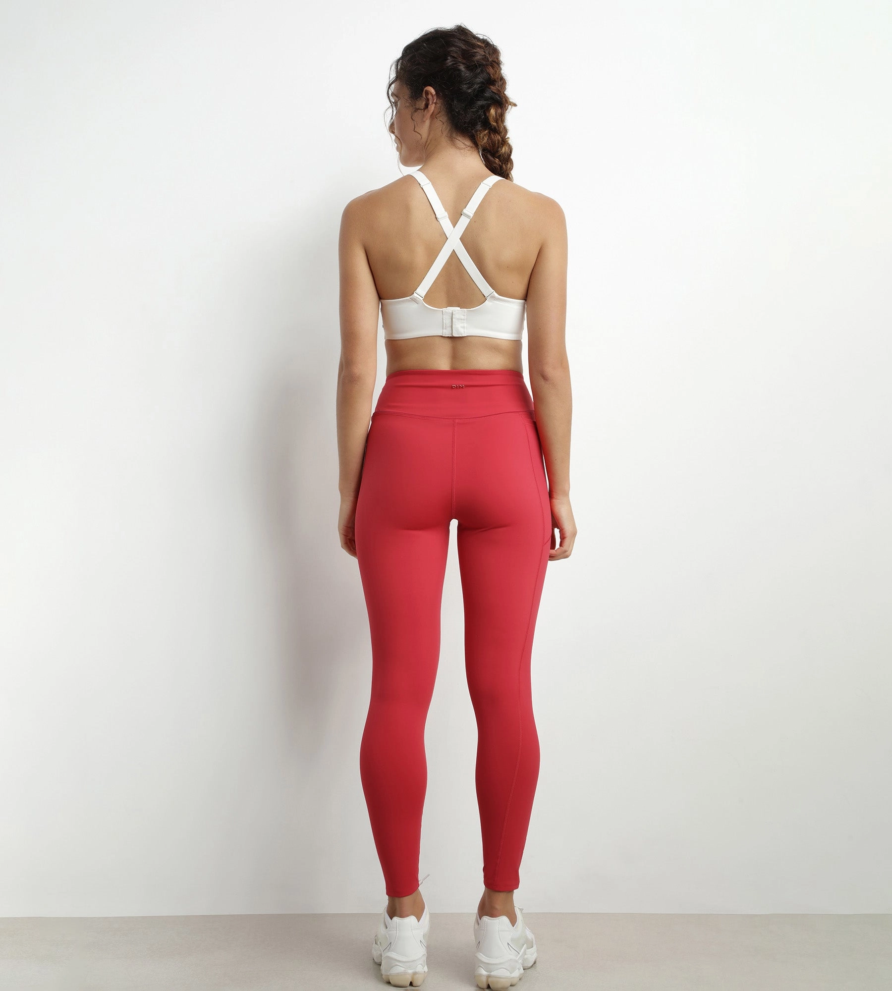 Sculpting microfiber sports bra Ecru Dim Move